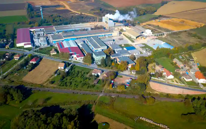 A tófeji kerámiagyár madártávlatból